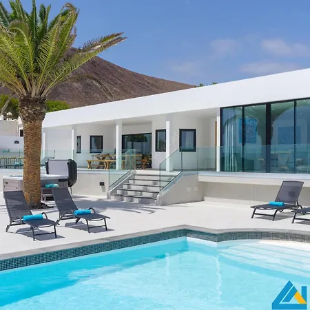 236 - Casa Yasmine By Now Ltd * Playa Blanca (Lanzarote)