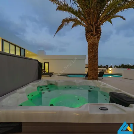 236 - Casa Yasmine By Now Ltd Villa Playa Blanca (Lanzarote)